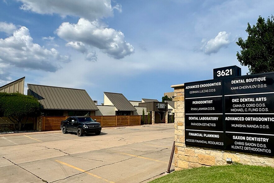 3621 NW 63rd St, Oklahoma City, OK à vendre - Photo de l’immeuble – Image 2 sur 5