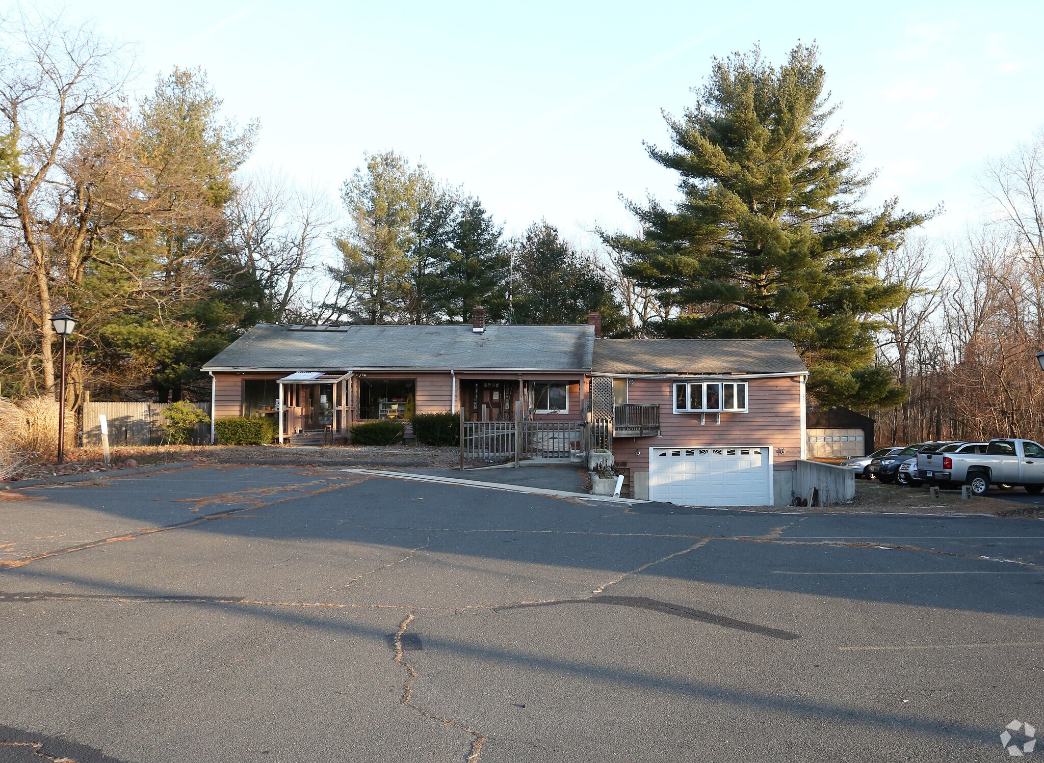 1273 Queen St, Southington, CT à vendre Photo principale– Image 1 sur 3