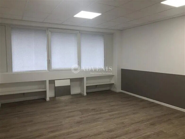 Bureau dans Rosny-sous-Bois à louer - Photo de l’immeuble – Image 2 sur 6