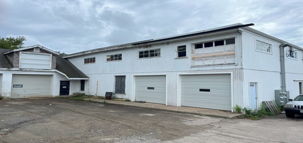 9 Lambert Ave, Cumberland, RI à vendre - Photo de l’immeuble – Image 2 sur 8