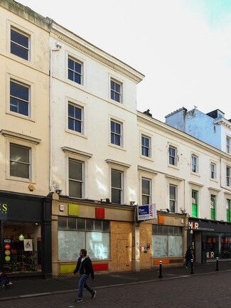 Plus de détails pour 11-12 Robertson St, Hastings - Local commercial à louer