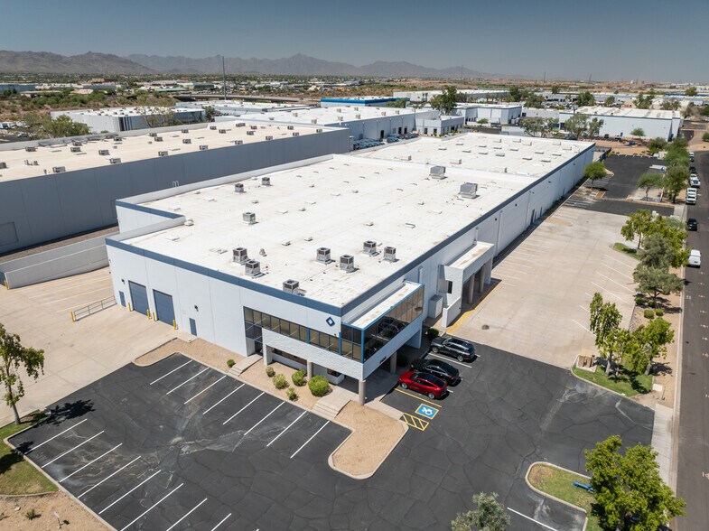 2434 S 10th St, Phoenix, AZ à louer - Photo de l’immeuble – Image 3 sur 10