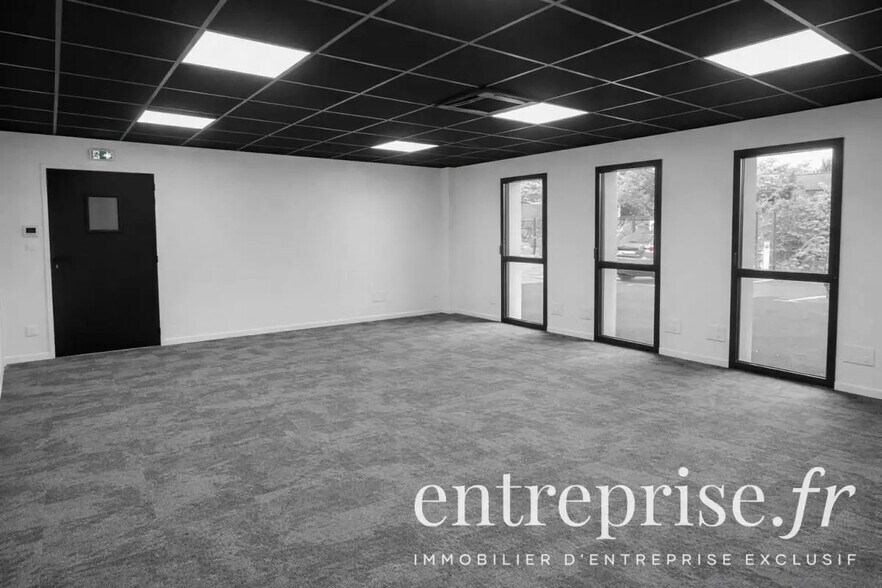 Bureau dans Beaucouzé à vendre - Photo de l’immeuble – Image 2 sur 4