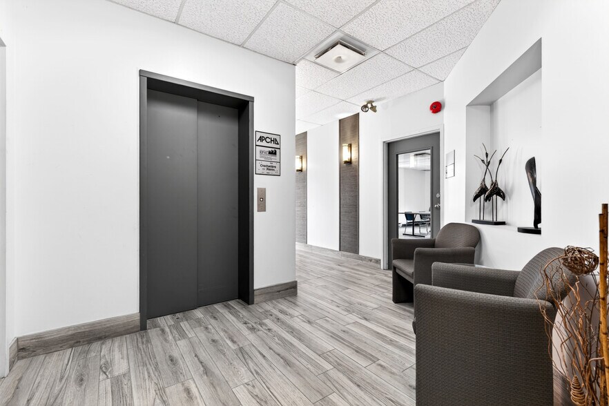 100 Rue Belvédère S, Sherbrooke, QC à louer - Photo de l’immeuble – Image 3 sur 18