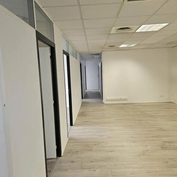 Bureau dans Avignon à vendre - Photo intérieure – Image 2 sur 7