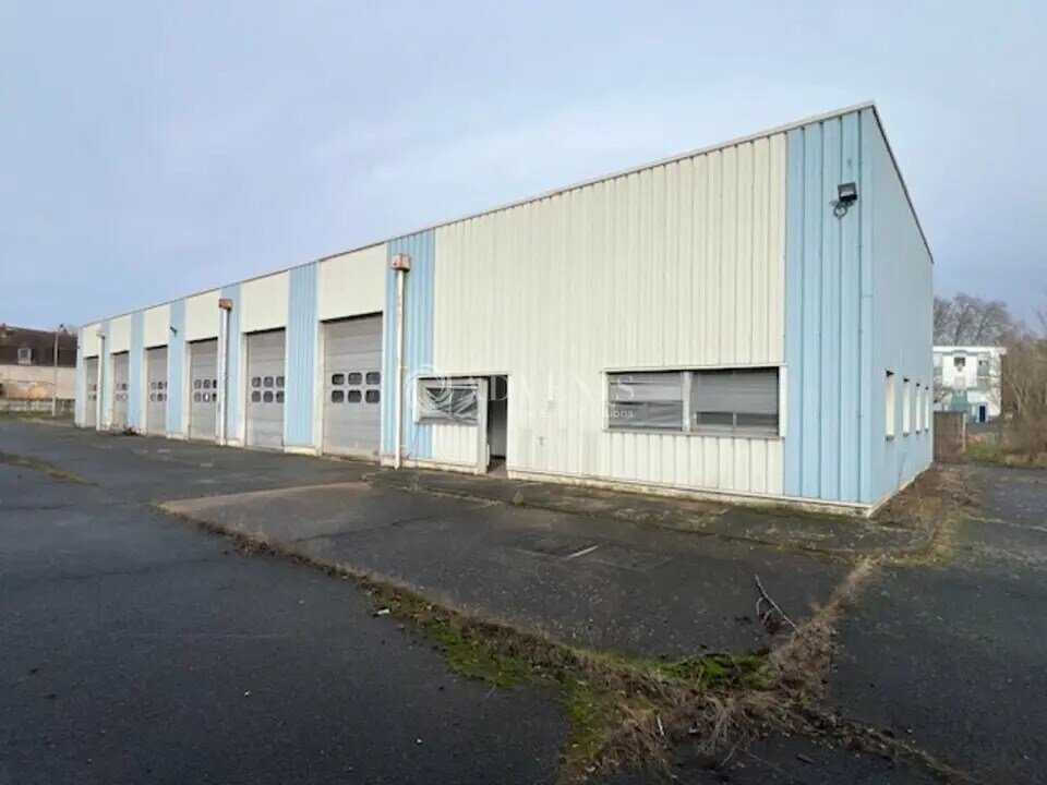 Local d’activités dans Nevers à louer Photo de l’immeuble– Image 1 sur 4