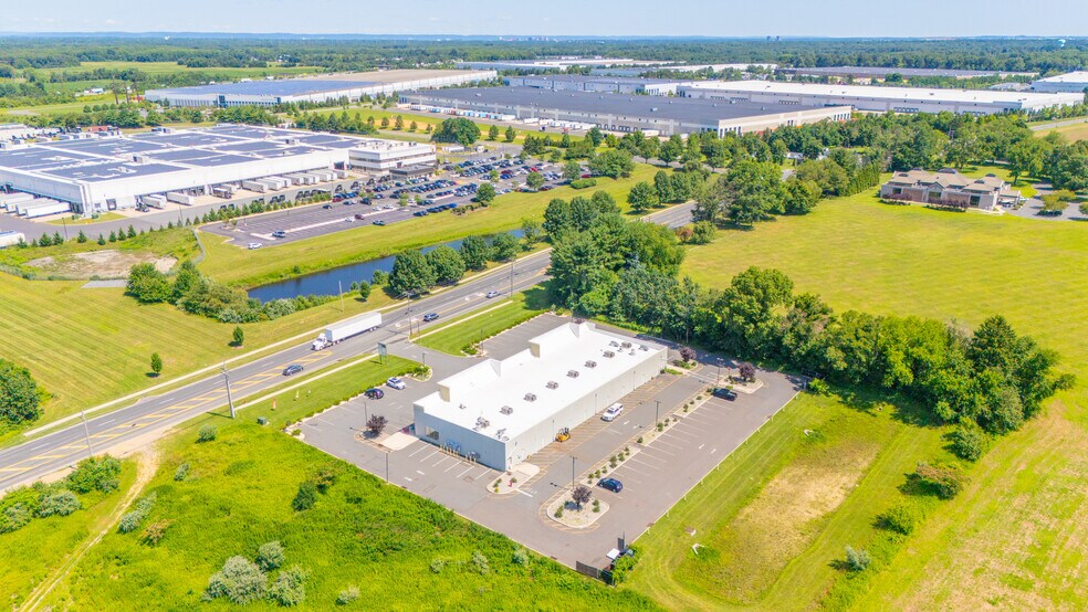 866-868 Cranbury South River Rd, Monroe Township, NJ à louer - Photo de l’immeuble – Image 3 sur 7