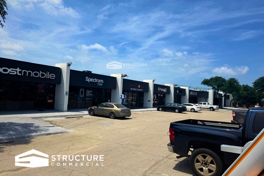 1720-1780 Northwest Hwy, Garland, TX à louer - Photo de l’immeuble – Image 3 sur 7