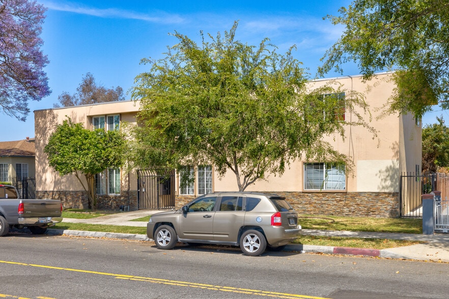 1980 Harbor Ave, Long Beach, CA à vendre - Photo de l’immeuble – Image 2 sur 17