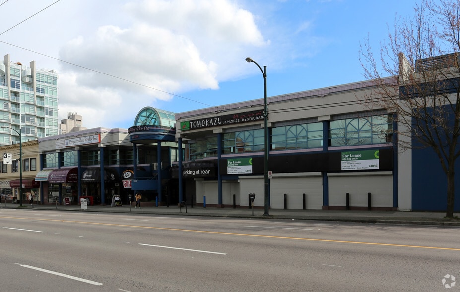 1128 W Broadway, Vancouver, BC à louer - Photo principale – Image 1 sur 23