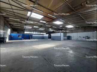 Plus de détails pour Bureau, Local d'activités à louer