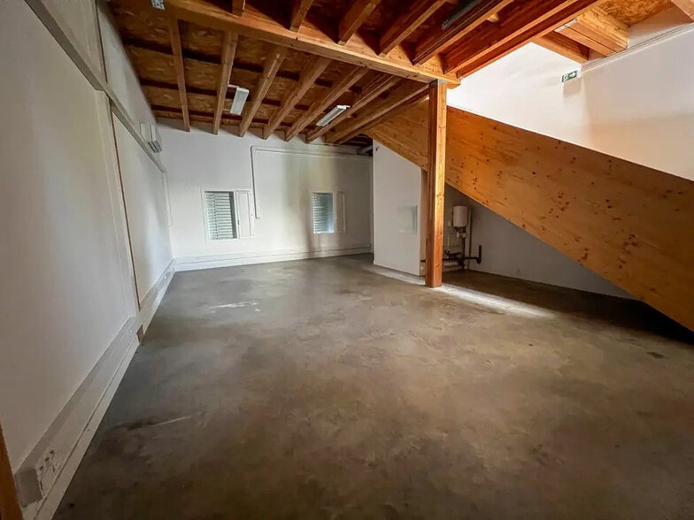 Local d’activités dans Avignon à louer - Photo intérieure – Image 3 sur 5