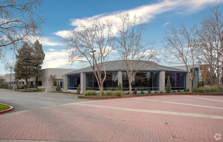 3901 N 1st St, San Jose, CA à louer - Photo de l’immeuble – Image 2 sur 5