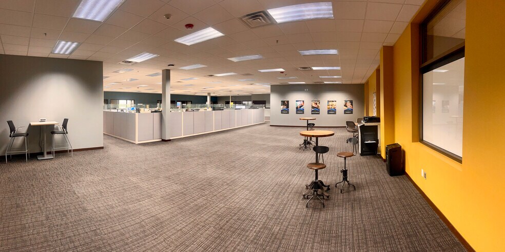 2301 Jones Blvd, Coralville, IA à louer - Photo intérieure – Image 3 sur 31