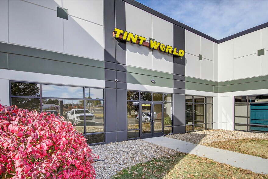 3155 Chambers Rd, Aurora, CO à vendre - Photo de l’immeuble – Image 2 sur 18