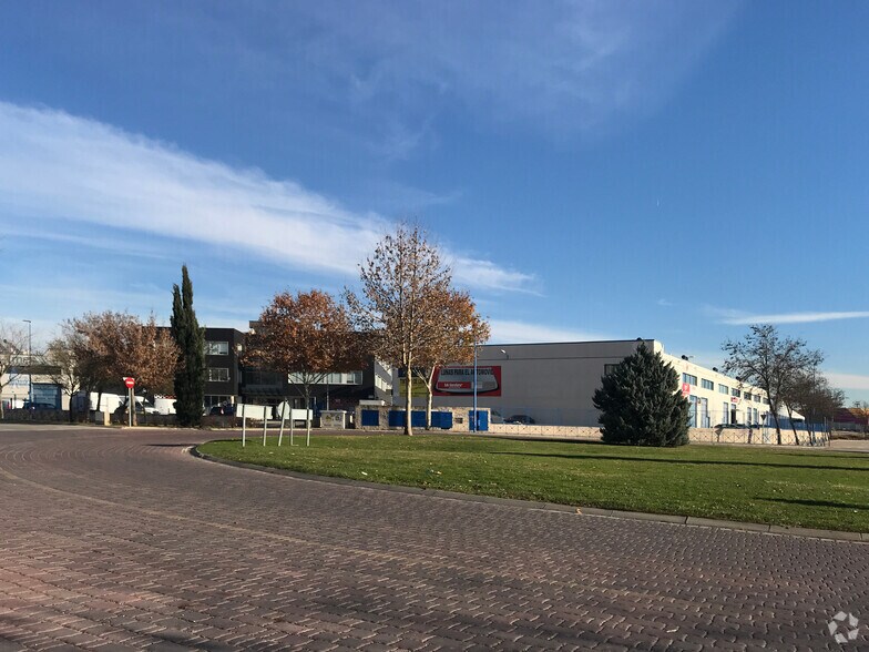 Calle Severo Ochoa, 7-15, Rivas-Vaciamadrid, Madrid à louer - Photo de l’immeuble – Image 2 sur 9