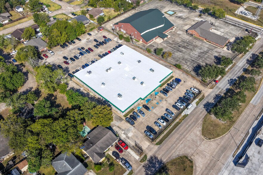 13838 Buffalo Speedway, Houston, TX à vendre - Photo de l’immeuble – Image 3 sur 5