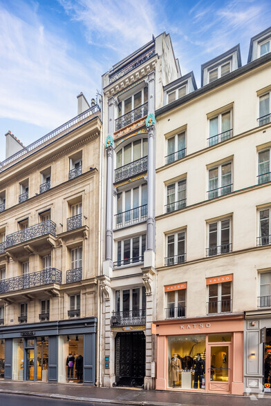 36 Rue Saint-Sulpice, Paris à louer - Photo de l’immeuble – Image 3 sur 5