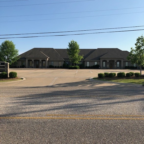 4732-4740 Woodmere Blvd, Montgomery, AL à louer - Photo de l’immeuble – Image 1 sur 6