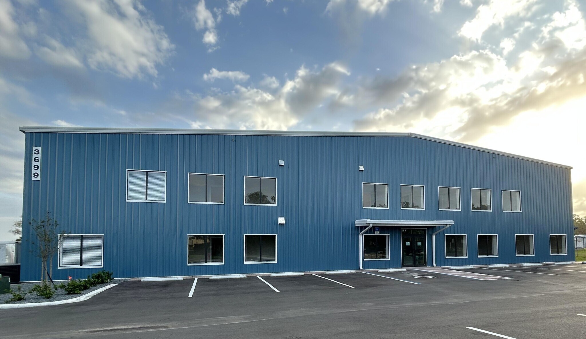 3691 Airfield Dr W, Lakeland, FL à louer Photo de l’immeuble– Image 1 sur 10