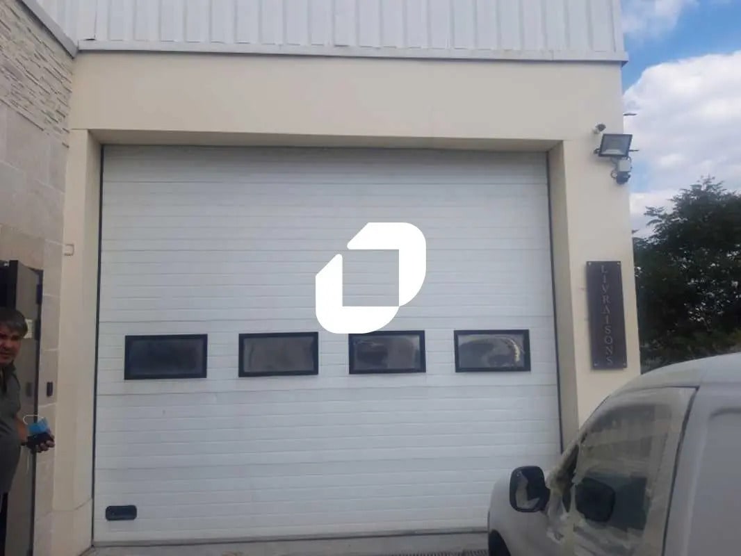 Local d’activités dans Noisy-le-Sec à louer Photo de l’immeuble– Image 1 sur 4