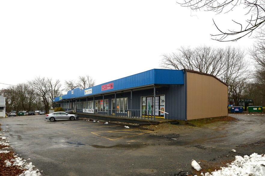 628 Metacom Ave, Warren, RI à vendre - Photo de l’immeuble – Image 2 sur 5
