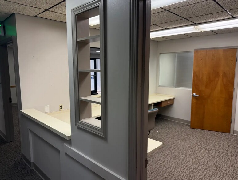805 W Michigan Ave, Jackson, MI à vendre - Photo principale – Image 1 sur 20