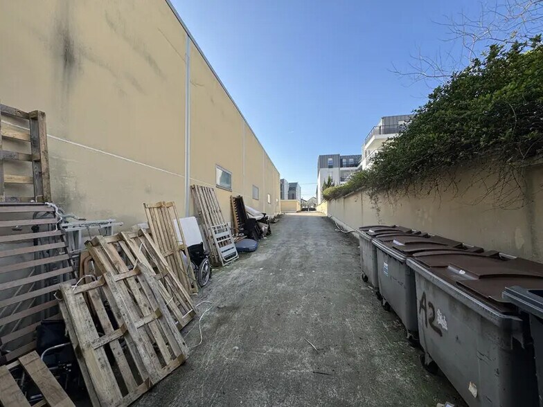 Local commercial dans Argenteuil à louer - Photo de l’immeuble – Image 3 sur 6