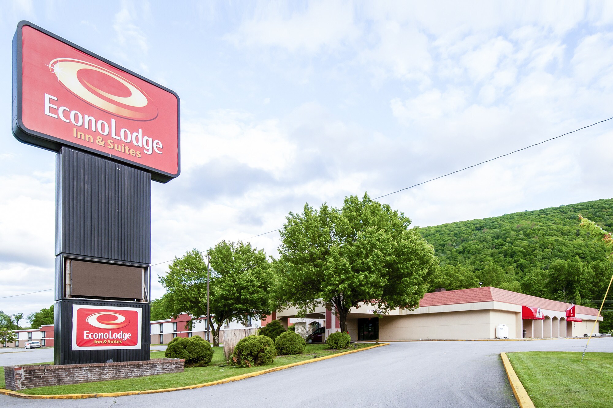 551 Hwy 58 E, Norton, VA à vendre Photo principale– Image 1 sur 16