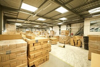 Plus de détails pour Bureau, Local d'activités à louer