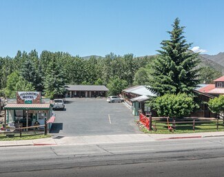 Plus de détails pour 766 S Main St, Bellevue, ID - Hôtellerie à vendre