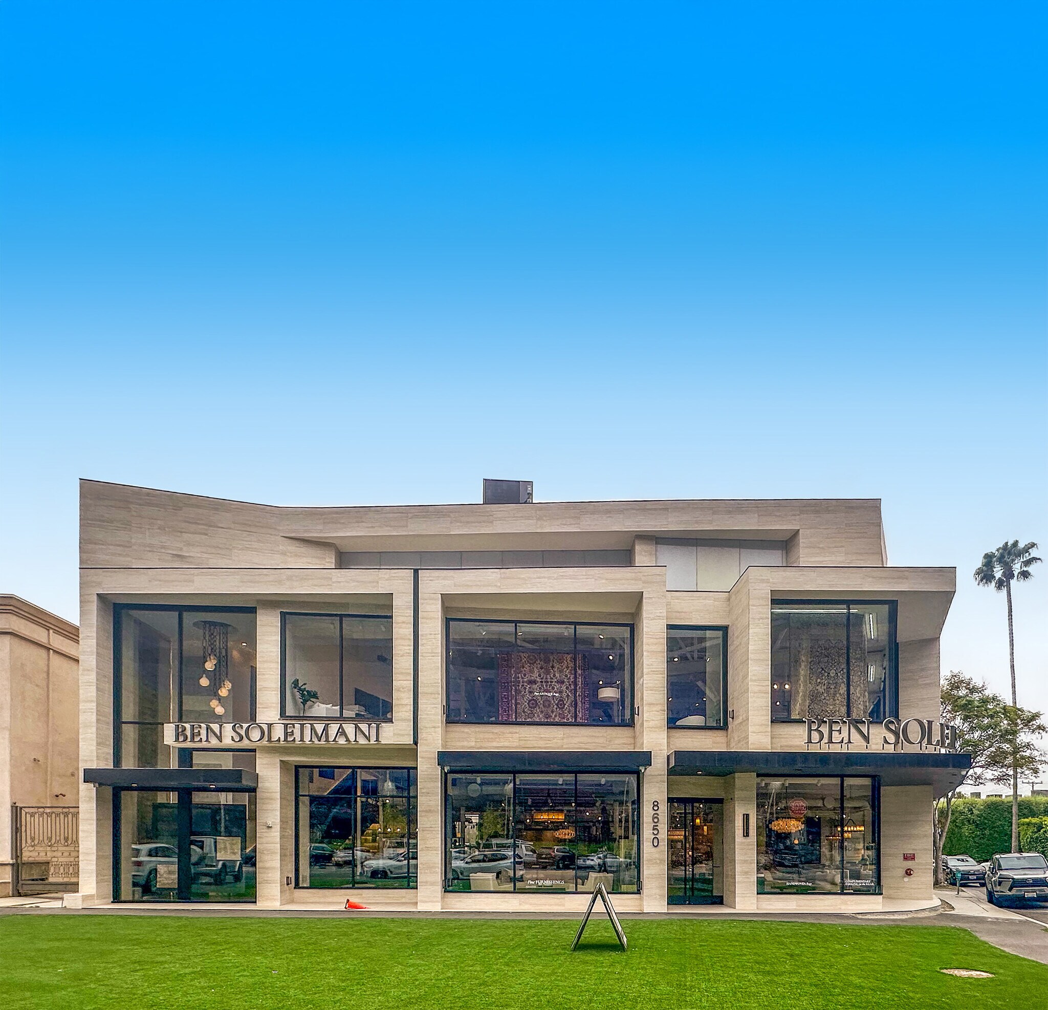 8650 Melrose Ave, West Hollywood, CA à louer Photo de l’immeuble– Image 1 sur 6