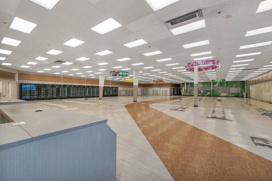 15 Mont Vernon St, Milford, NH à louer - Photo de l’immeuble – Image 3 sur 57