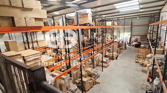 Plus de détails pour Industriel/Logistique à louer