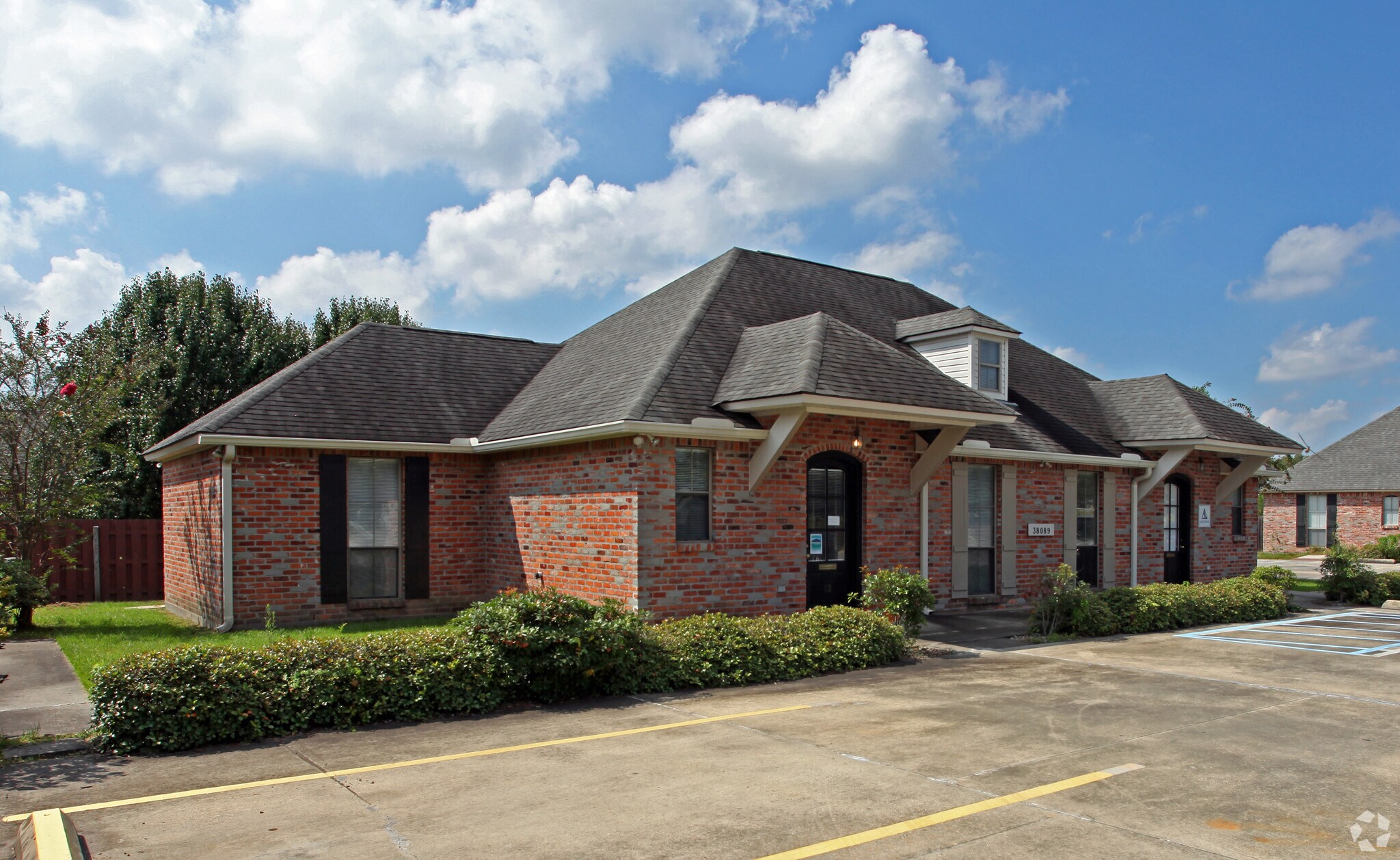 38089 Post Office Rd, Prairieville, LA à louer Photo principale– Image 1 sur 10