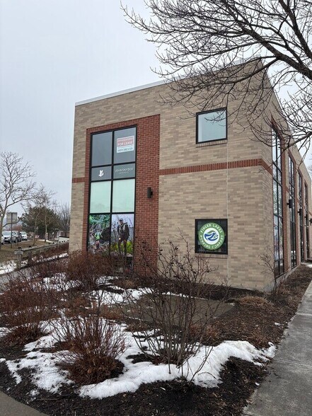 700 Cascadilla St, Ithaca, NY à louer - Photo de l’immeuble – Image 2 sur 5