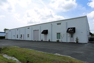 Plus de détails pour 4920 W La Salle St, Tampa, FL - Industriel/Logistique à louer