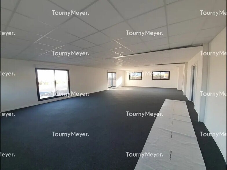 Bureau dans Larmor-Plage à louer - Photo de l’immeuble – Image 2 sur 4