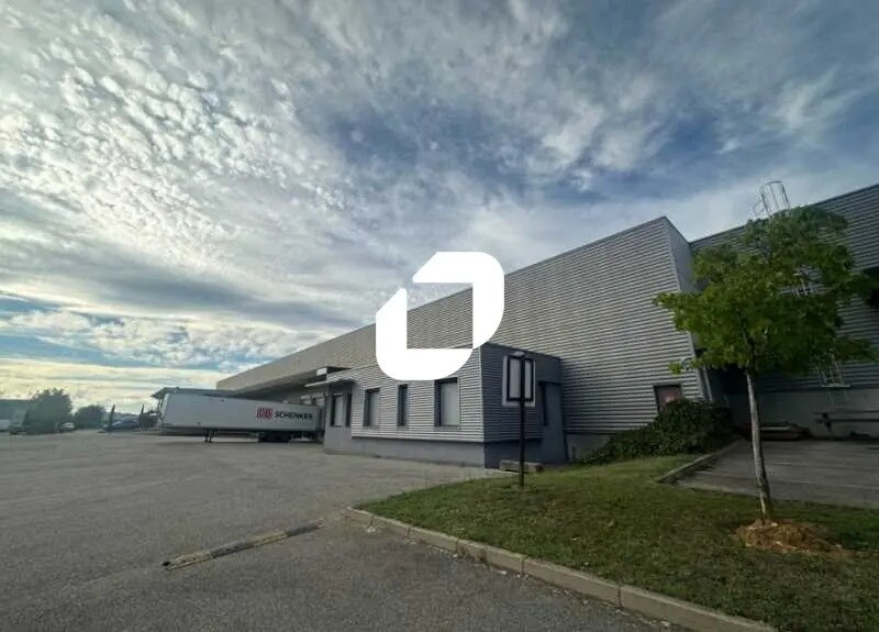 119 Route D'Heyrieux, Saint-Priest à louer - Photo de l’immeuble – Image 1 sur 28