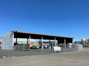 5900 Pruitt Ave, Windsor, CA à louer Photo de l’immeuble– Image 2 sur 8