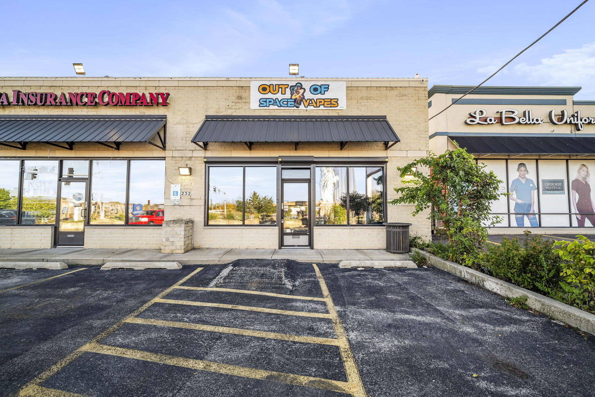 220-232 S Larkin Ave, Joliet, IL à louer Photo intérieure– Image 1 sur 19