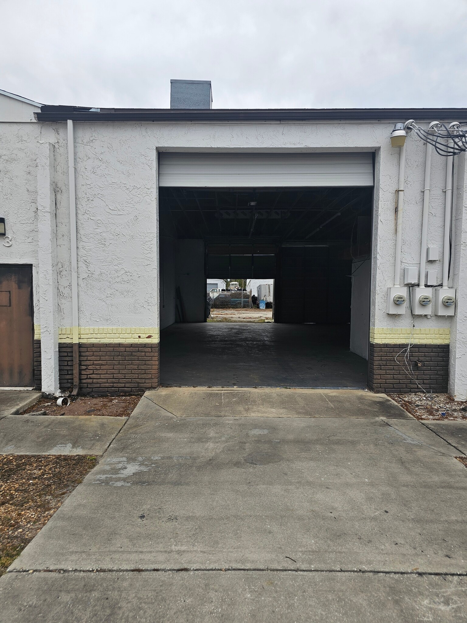 7734 Industrial Rd, Melbourne, FL à louer Photo intérieure– Image 1 sur 6