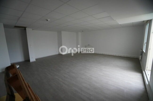 Plus de détails pour Bureau à vendre