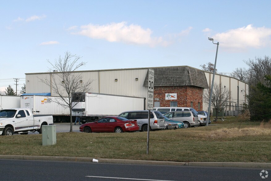 7715 Assateague Dr, Jessup, MD à louer - Photo de l’immeuble – Image 2 sur 3