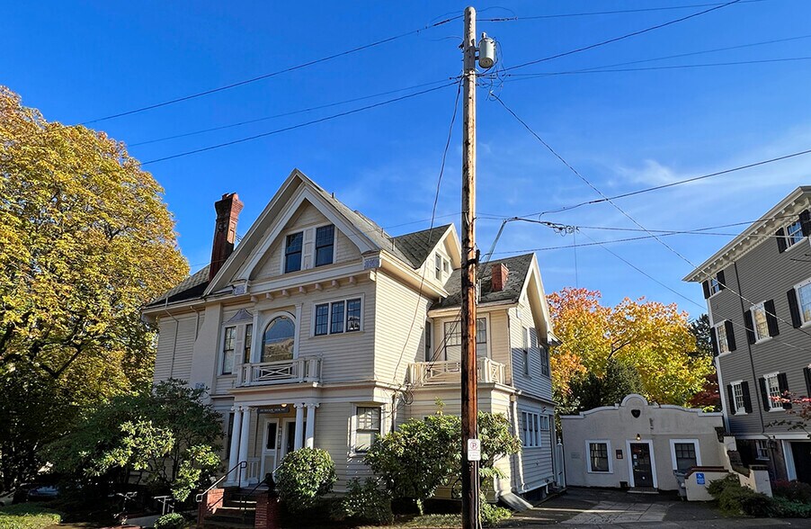 1012 SW King Ave, Portland, OR à vendre - Photo de l’immeuble – Image 1 sur 10