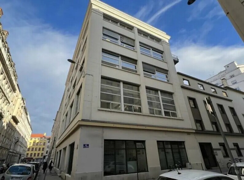 Bureau dans Lyon à louer - Photo de l’immeuble – Image 2 sur 10