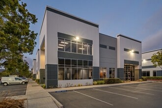 803-827 Anchorage Place, Chula Vista, CA à louer Photo intérieure– Image 2 sur 5