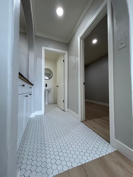 403 Wisconsin Ave, Oceanside, CA à louer - Photo de l’immeuble – Image 3 sur 7