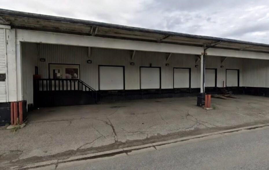 990-1000 1st Ave, Prince George, BC à vendre - Photo de l’immeuble – Image 2 sur 2
