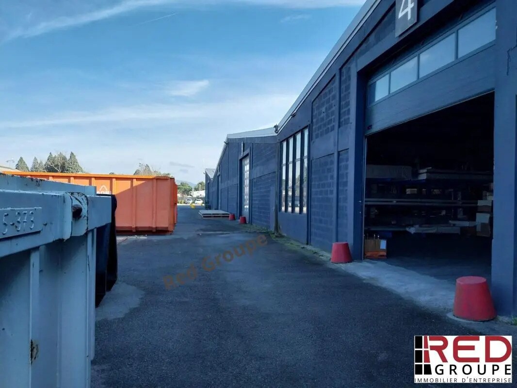 Industriel/Logistique dans Châteauneuf-le-Rouge à louer Photo de l’immeuble– Image 1 sur 5